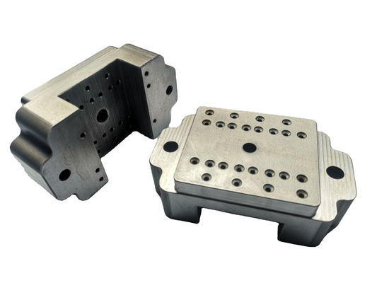 S136 CNC Torna Makinesi Parçaları Değerli Metal EDM Sondaj Kalıbı Çekirdek Boşluğu