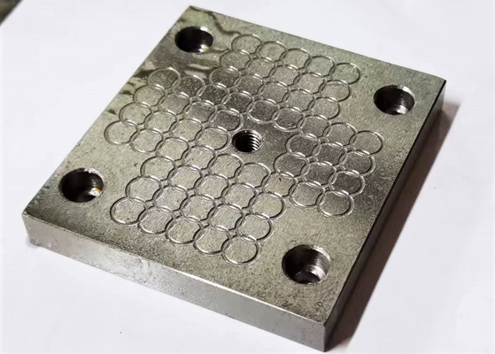 P20 NAK80 CNC Freze Parçaları Tasarıma veya Numunelere Göre CNC İşleme Plastik Parçaları